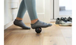 TriggerPoint MB Deep Tissue - Black/Red (04444) -Pro Runner Shop 04444 MB Deep Tissue 06