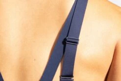 Brooks Women's Dare Underwire Run Bra - Navy (350078451) 12 Brooks Women's Dare Underwire Run Bra - Navy (350078451) -Pro Runner Shop 350078 451 D1 Dare Underwire Run Bra