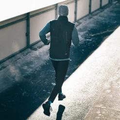 CEP Men's Winter Run Vest - Black (W0165R) -Pro Runner Shop W0165R LIFESTYLEIMAGE3 1800x1800 7a55ba33 5cc9 4ac7 92d0 2afba0703d78