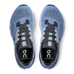 On Running Women's Cloudstratus - Azure/Magnet (39.99209) -Pro Runner Shop cloudstratus fw21 azure magnet w g2 packshot