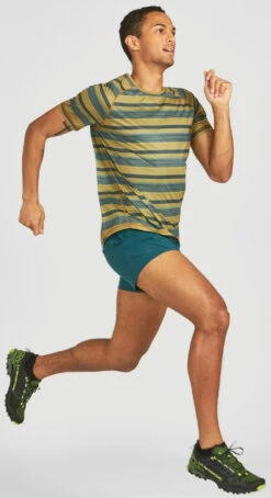 Janji Men's Helio Tech Tee -(MT15A-S22-GST) -Pro Runner Shop ezgif.com gif maker 32 3134b8d3 9778 4ee0 ba65 9d0076d5a009