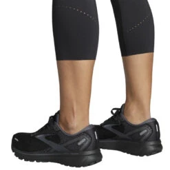 Brooks Women's Method 3/4 Tight 16 Brooks Women's Method 3/4 Tight -Pro Runner Shop www brooksrunning com 221522 001 d6 method three quarter womens running capri 1